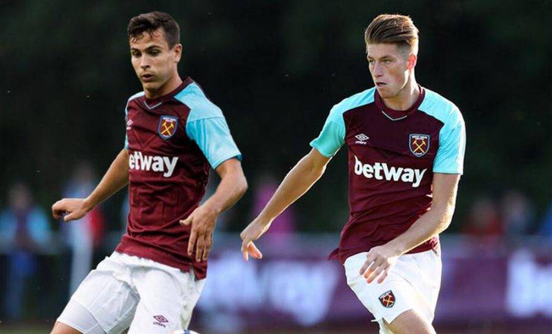 大量游客也 大量游客也